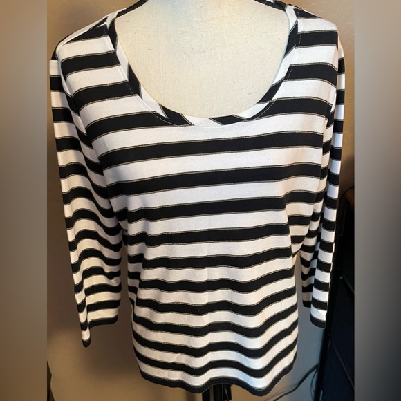 Darling D&D Lifestyle Blouse - Picture 2 of 5